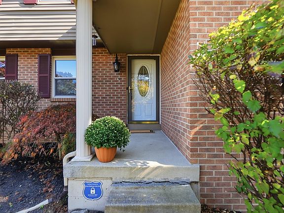 5th image of 6336 Middleboro Ct