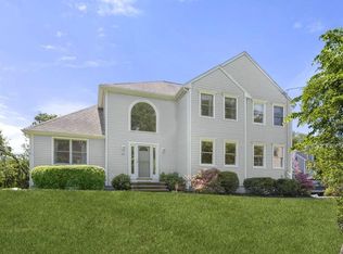 308 Stonebridge Rd, Wayland, MA 01778