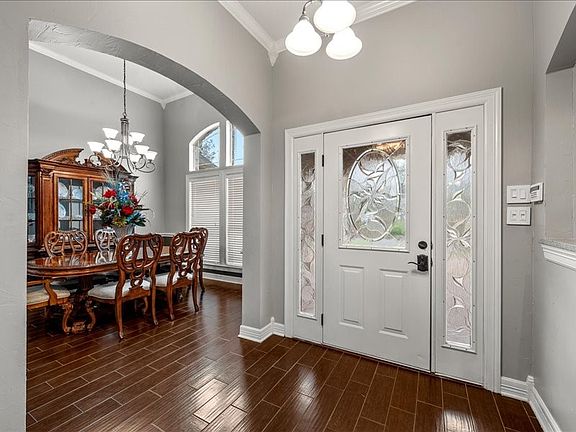 5th image of 400 Oxford Hill Rd