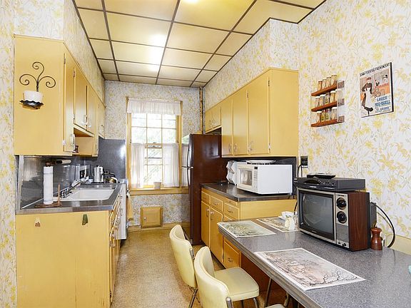 5th image of 525 W 238th St APT 3J