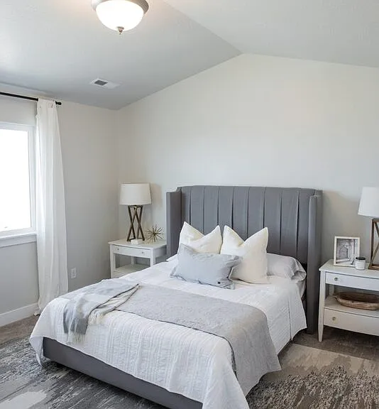 661 S 1803 W — Photo 11