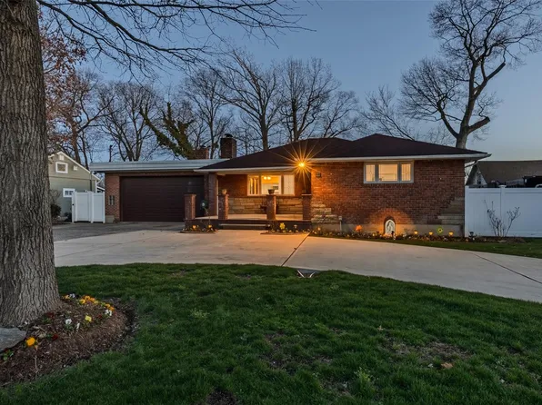 551 Pinebrook Avenue, West Hempstead, NY 11552