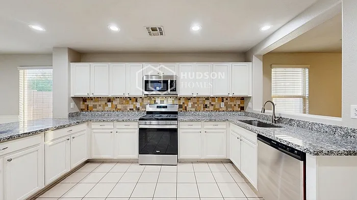 37978 N Beverly Ave — Photo 11