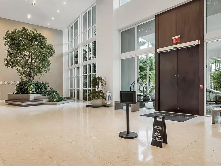2020 N Bayshore Dr #2603 — Photo 3