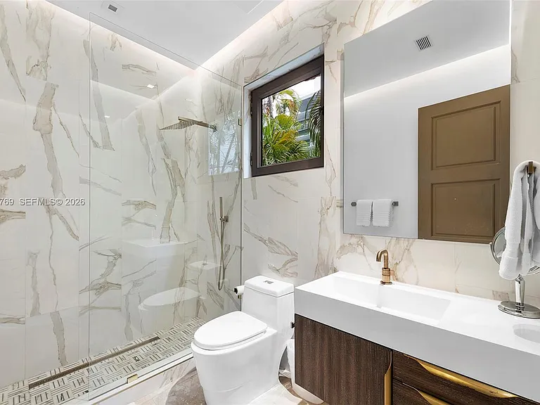 432 S Hibiscus Dr — Photo 30