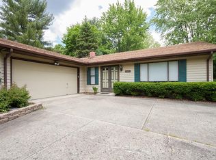 6245 Wild Oak Dr, North Olmsted, OH