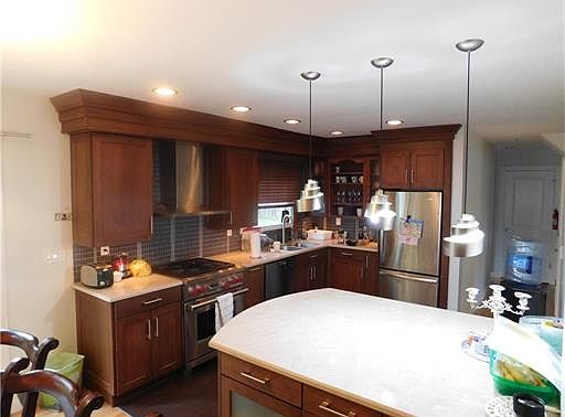 3rd image of 46 Tall Oaks Dr