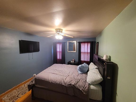 3rd image of 9225 S Mozart Ave
