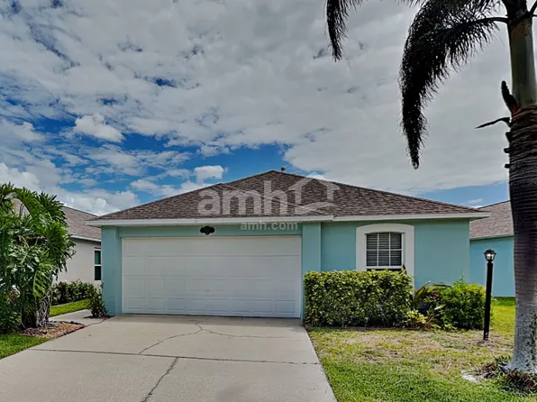 2056 Redwood Cir NE, Palm Bay, FL 32905