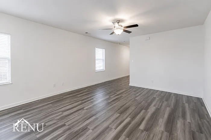 6124 Harrah Ln — Photo 6