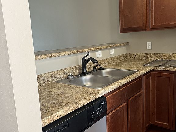 3rd image of 514 Nepute St #23