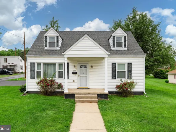 220 Mechanic St, Luray, VA 22835