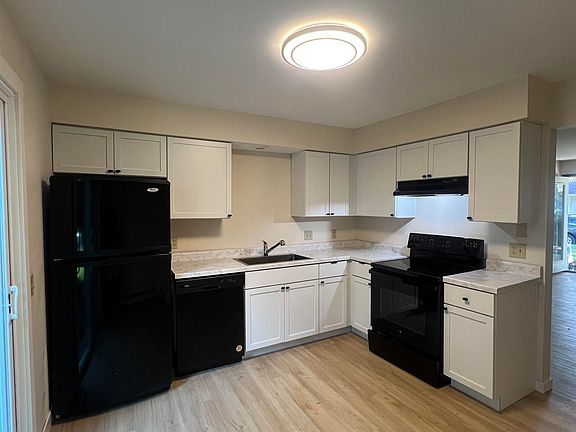 5th image of 3712-3724 Lien Rd