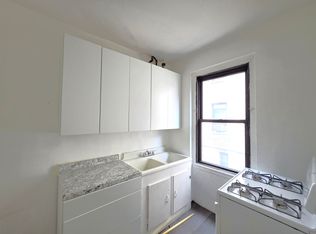 21-15 33rd St APT 2F, Astoria, NY 11105