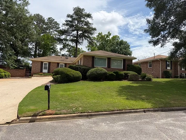 2705 Bolling Rd — Photo 1