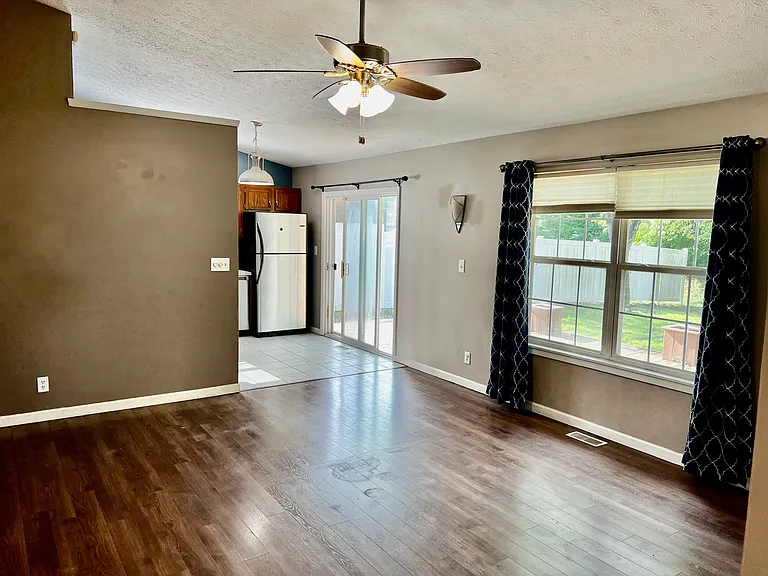 237 Cromwell Ct — Photo 21