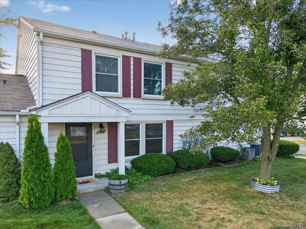 3172 Beechtree Ct, Lake Orion, MI 48360