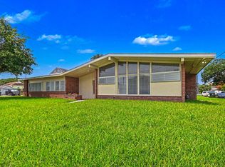 2005 Mary Moody Northen Blvd, Galveston, TX 77551