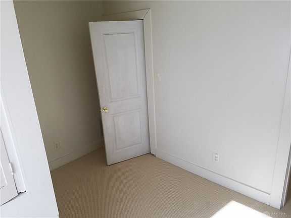 5th image of 2131 Emerson Ave
