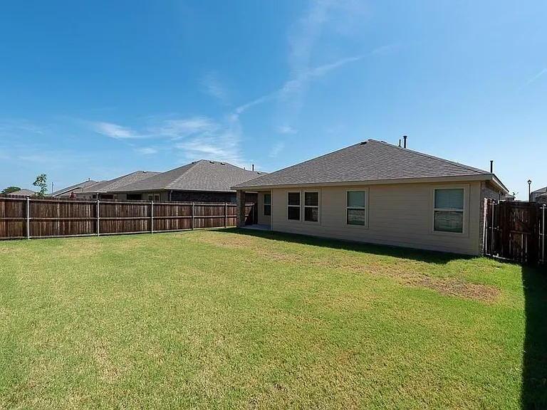2126 Shady Glen Trl — Photo 21