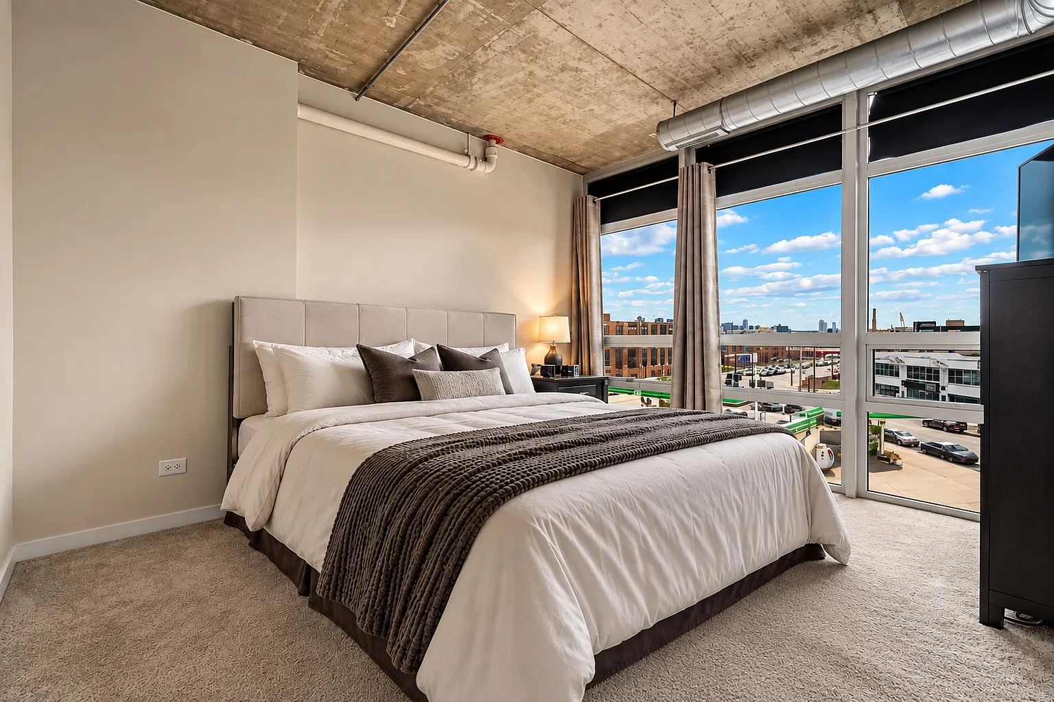 1 bed, 950 sqft, $3,000 — Photo 4
