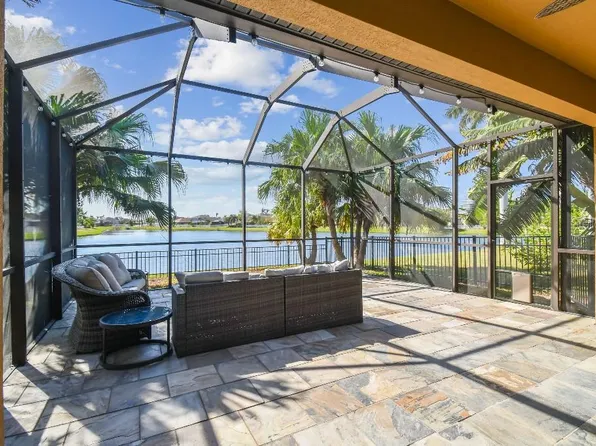 1820 Raven Glen Dr, Ruskin, FL 33570