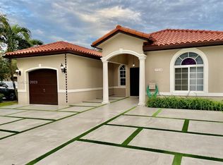 15238 SW 39th Ter, Miami, FL 33185