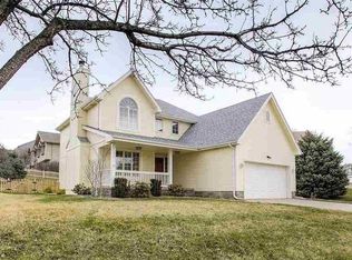 1802 Deerfield Way, Papillion, NE 68133