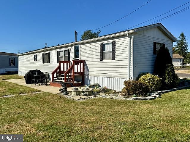 2nd image of 76 Arrowhead Rd