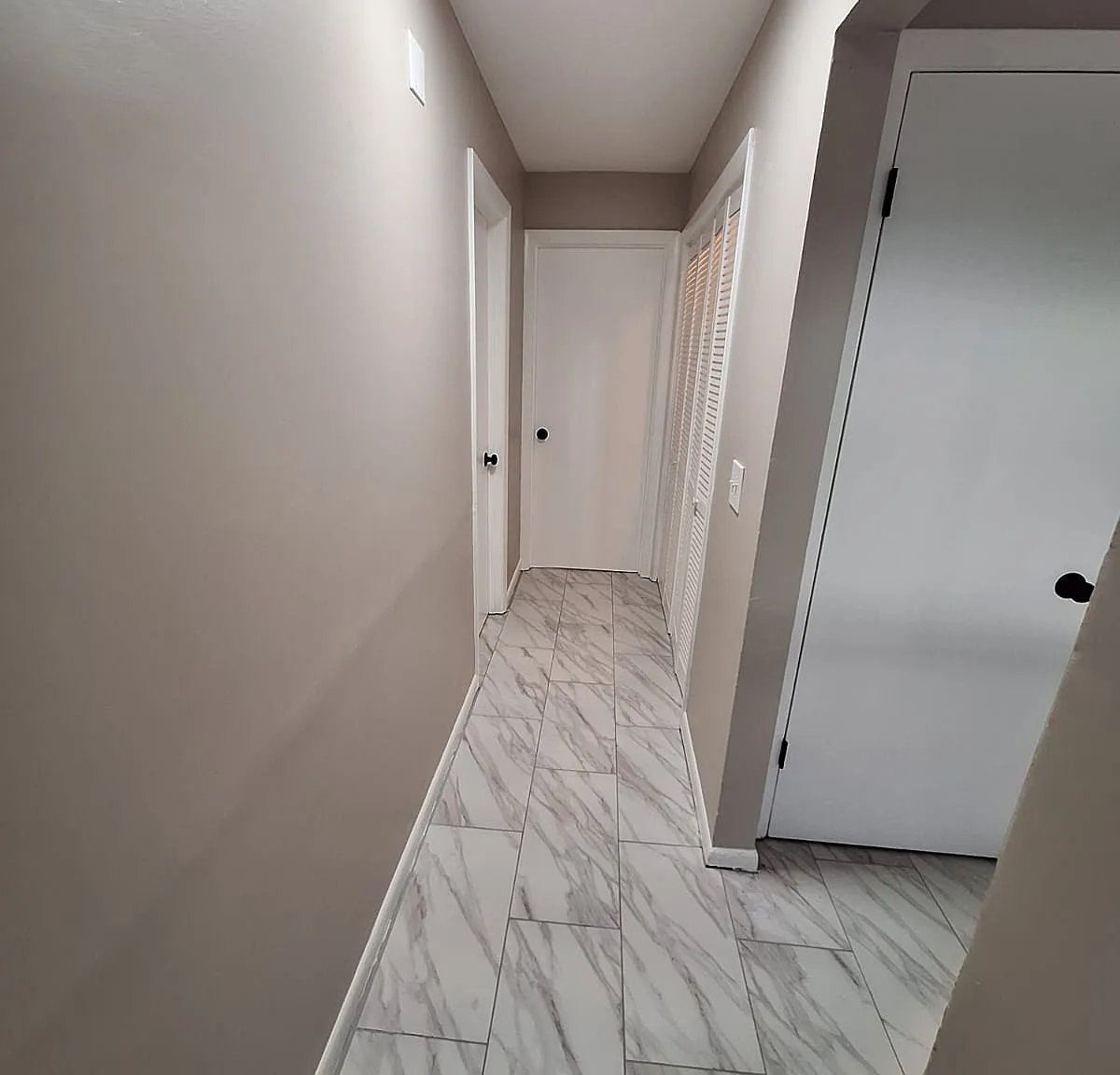 3 bed, 1075 sqft, $1,740 — Photo 4