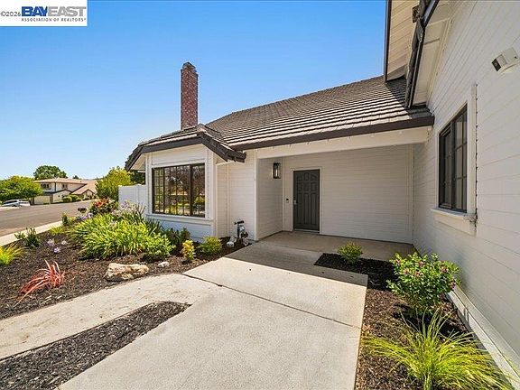 5th image of 7966 Iglesia Dr