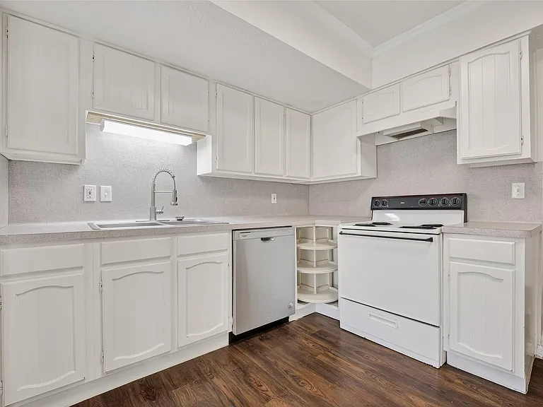 1106 E Red Cedar Cir — Photo 17