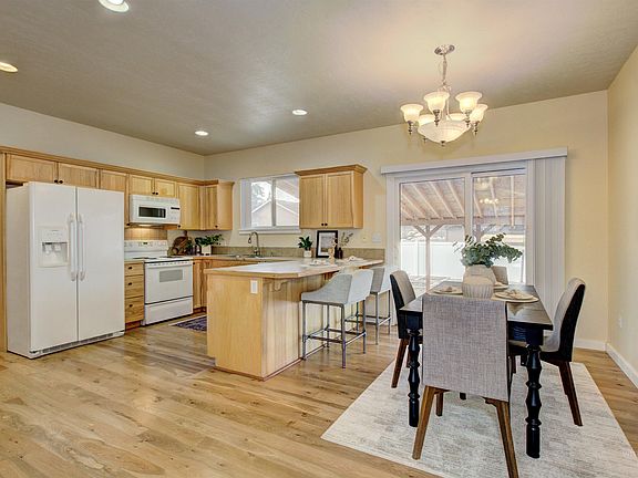 4th image of 3522 Malibu Pl