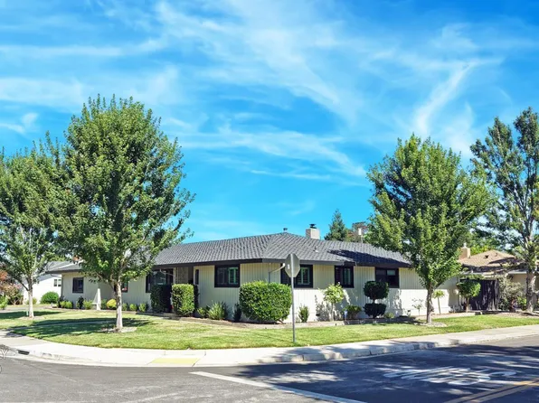 2215 Mira Flores Dr, Turlock, CA 95380