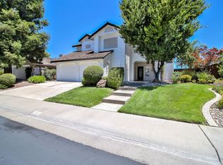 9204 Laguna Lake Way, Elk Grove, CA 95758