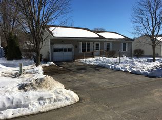 6 Prince William Ct, South Glens Falls, NY 12803