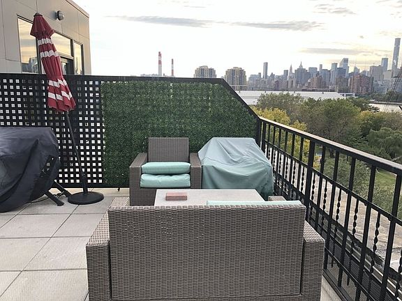 5th image of 3101 Vernon Blvd APT 3