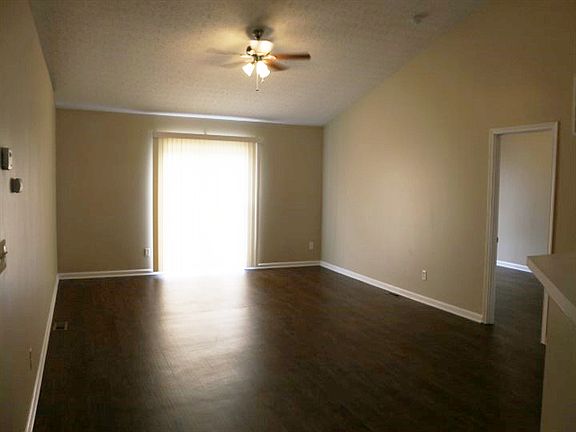 4th image of 956 Drayson Dr