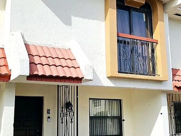 8389 NW 8th St APT 7, Miami, FL 33126