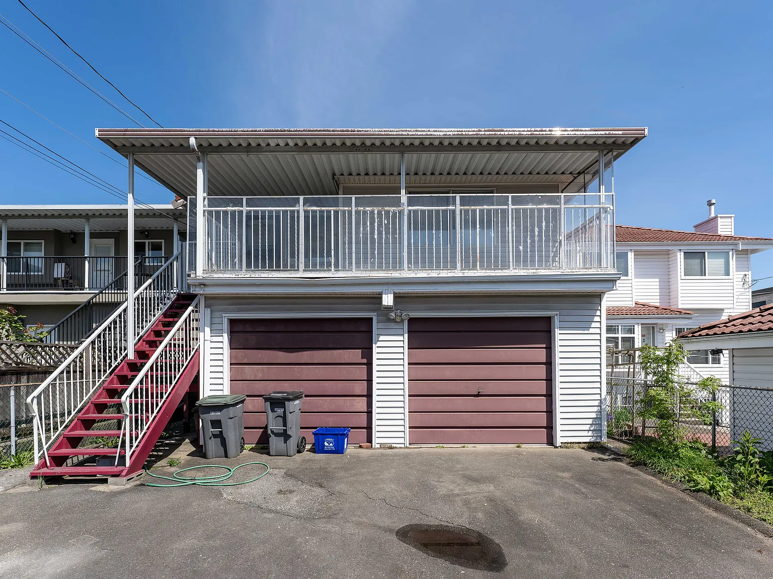 5 bed, 2200 sqft, $5,350 — Photo 2