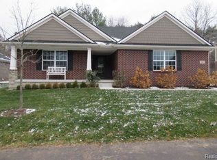 86 Crosbie Ct UNIT 68, Lake Orion, MI