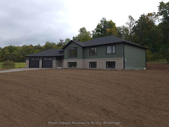 2nd image of 1295 Victoria Rd