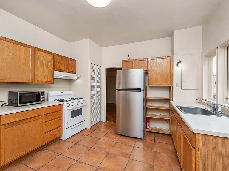1913B Berkeley Way — Photo 14