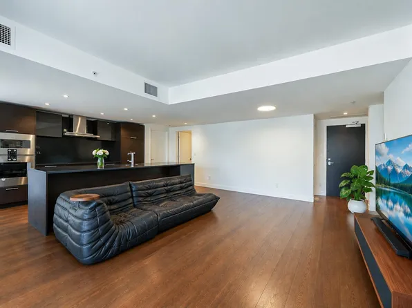 1571 W 57th Ave #603, Vancouver, BC V6P 0H7