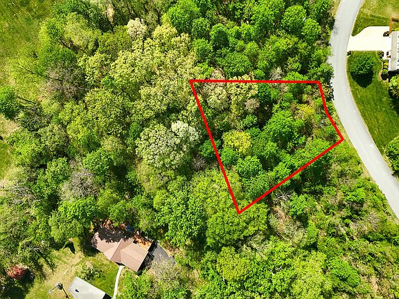 2nd image of 284 Holland View Dr