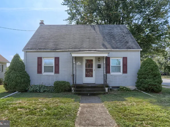 248 W Oak St, Palmyra, PA 17078