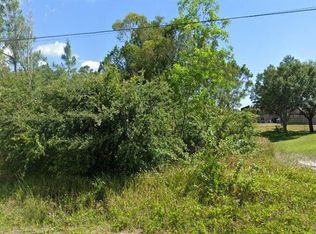 762 Goldrock Rd, Lehigh Acres, FL 33974