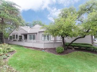 662 Shoreline Rd #694, Barrington, IL 60010