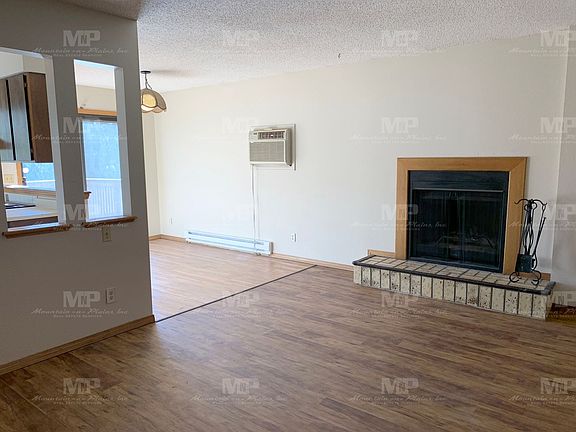 3rd image of 531 Strachan Dr