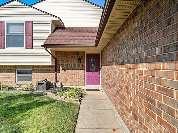 5th image of 1025 Lord Fitzwalter Dr
